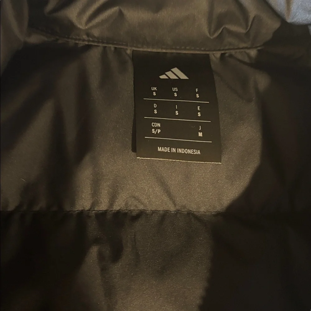 Adidas Men's black Puffer Vest